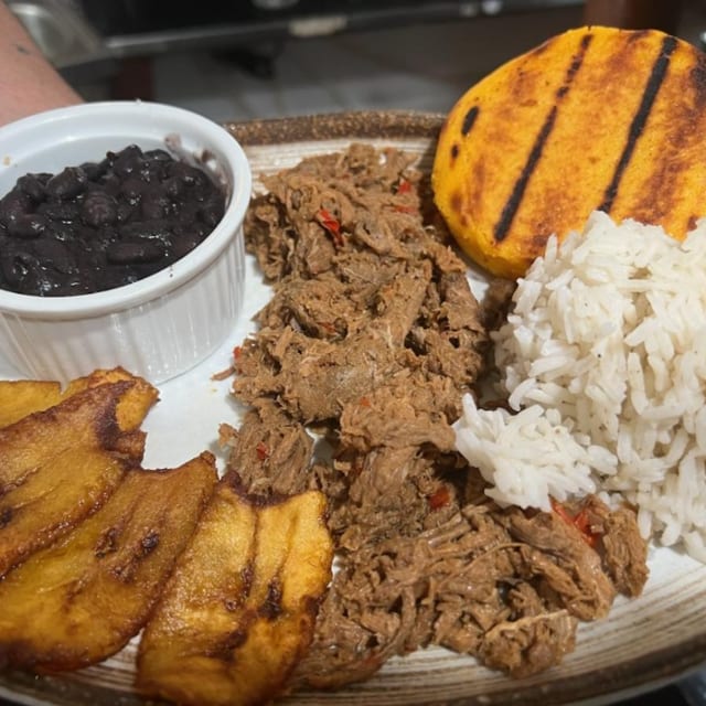 Pabellón Entree.
